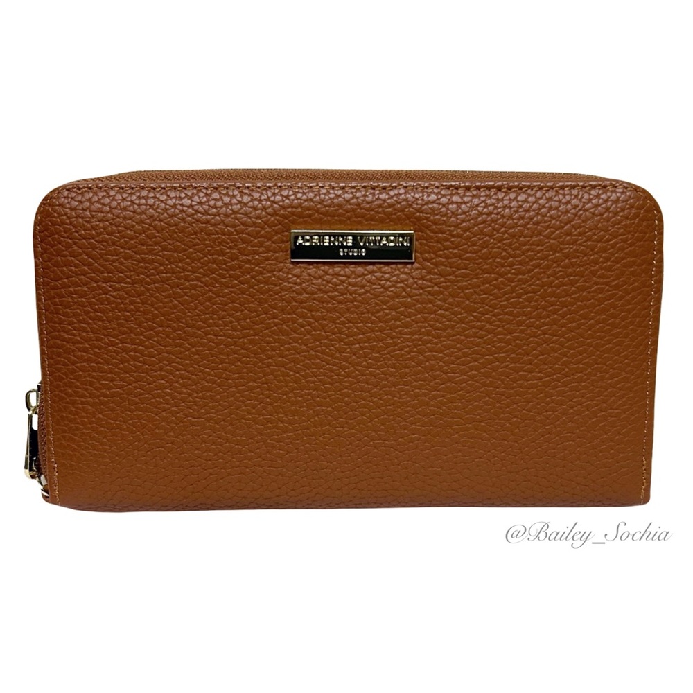 Adrienne Vittadini Pebble Wallet